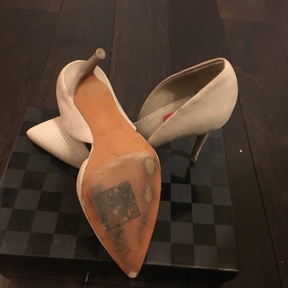 Pair of Saks Fifth Avenue Heels. - Picture 3 of 3